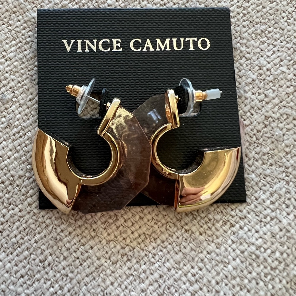 NWT Vince Camuto Hoops